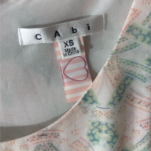 CAbi Women's Multicolor Patterned Sleeveless Top - Picture 3 of 6